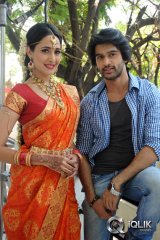 Mirchi Lanti Kurradu Movie On The Sets